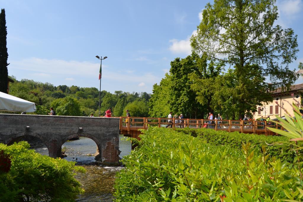 Le Finestre Su Borghetto Hotel Валеджо сул Минчио Екстериор снимка