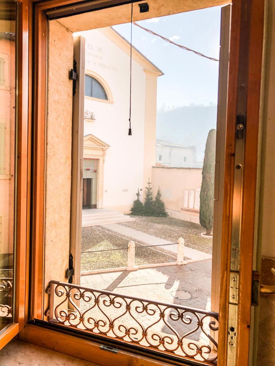 Le Finestre Su Borghetto Hotel Валеджо сул Минчио Екстериор снимка