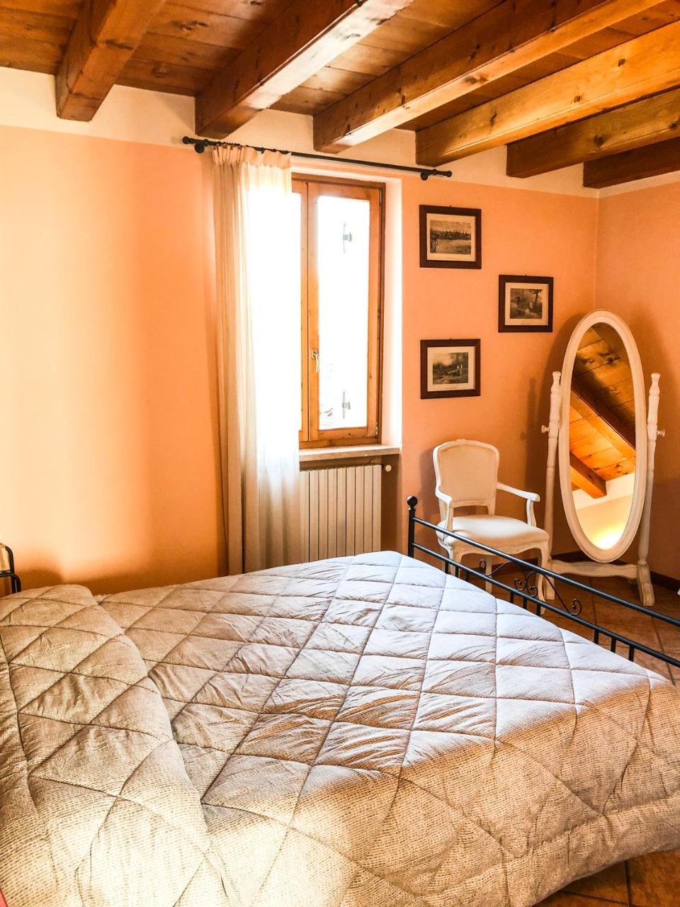 Le Finestre Su Borghetto Hotel Валеджо сул Минчио Екстериор снимка