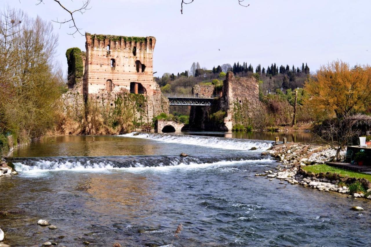 Le Finestre Su Borghetto Hotel Валеджо сул Минчио Екстериор снимка