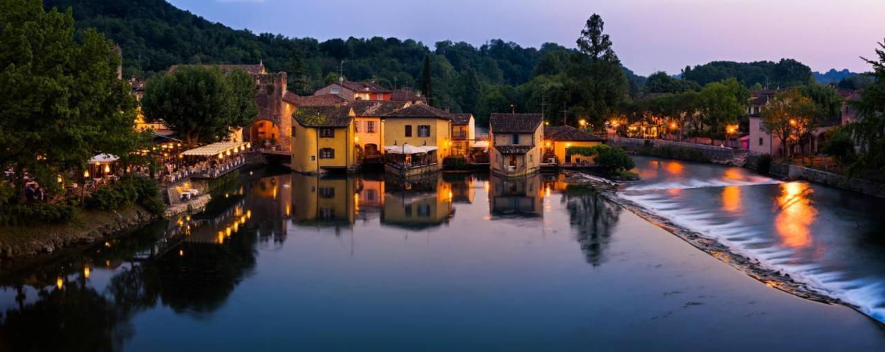 Le Finestre Su Borghetto Hotel Валеджо сул Минчио Екстериор снимка